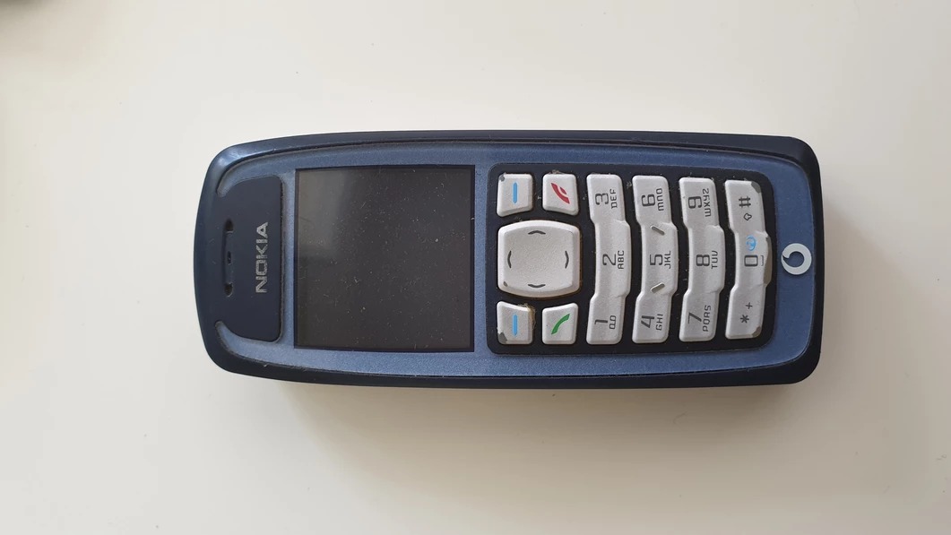 Thumbnail 3 of Nokia 1600 (Old)